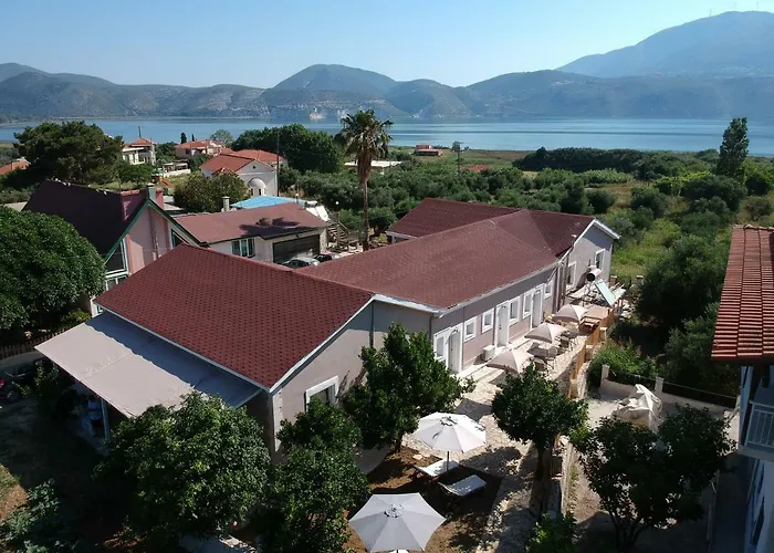 Petros & Apartman Lixúri