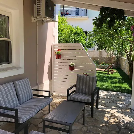 Petros & Apartment