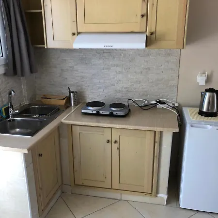Petros & Apartment