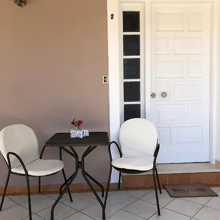 Petros & * Lixouri